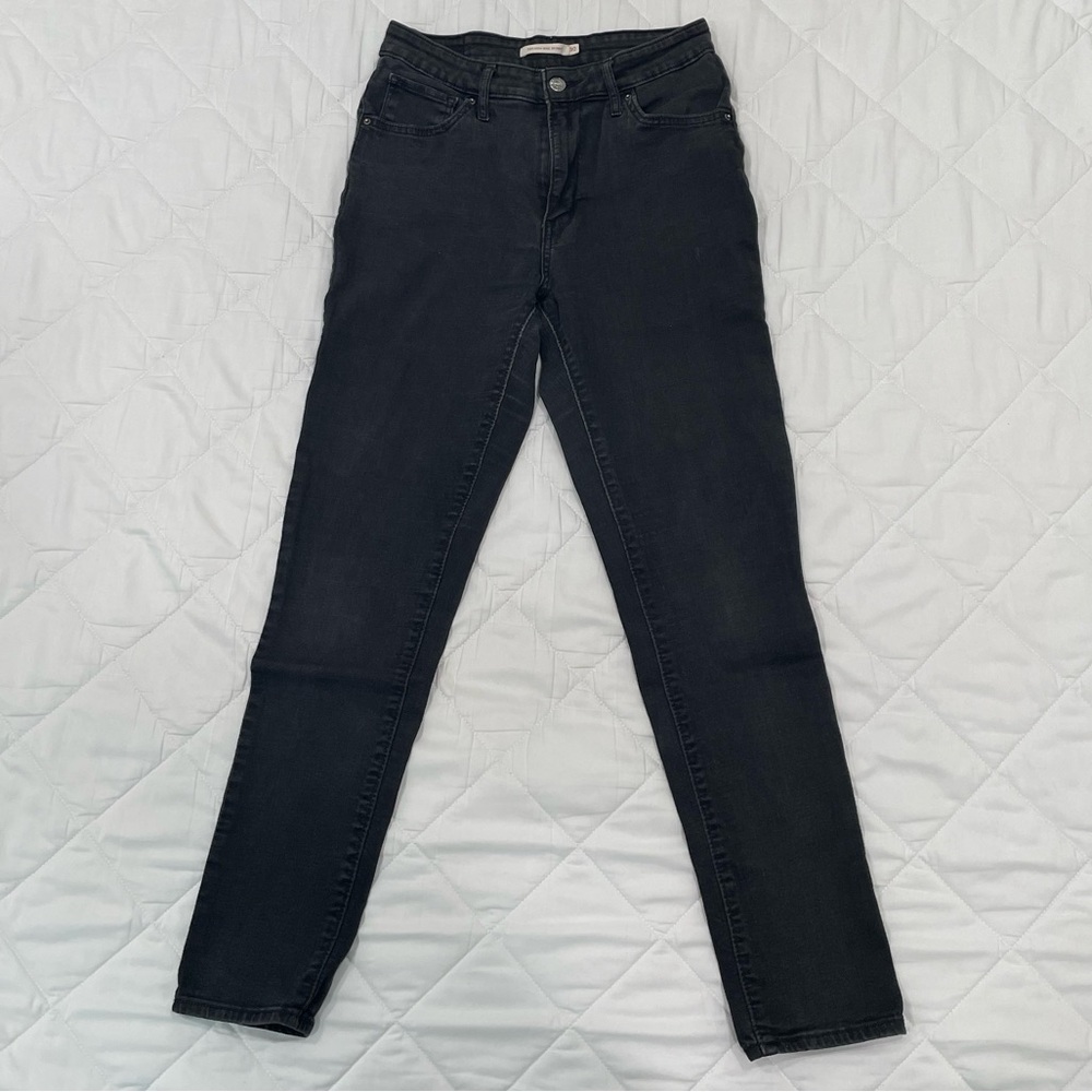 Levi's Women's Dark Black Skinny Jeans